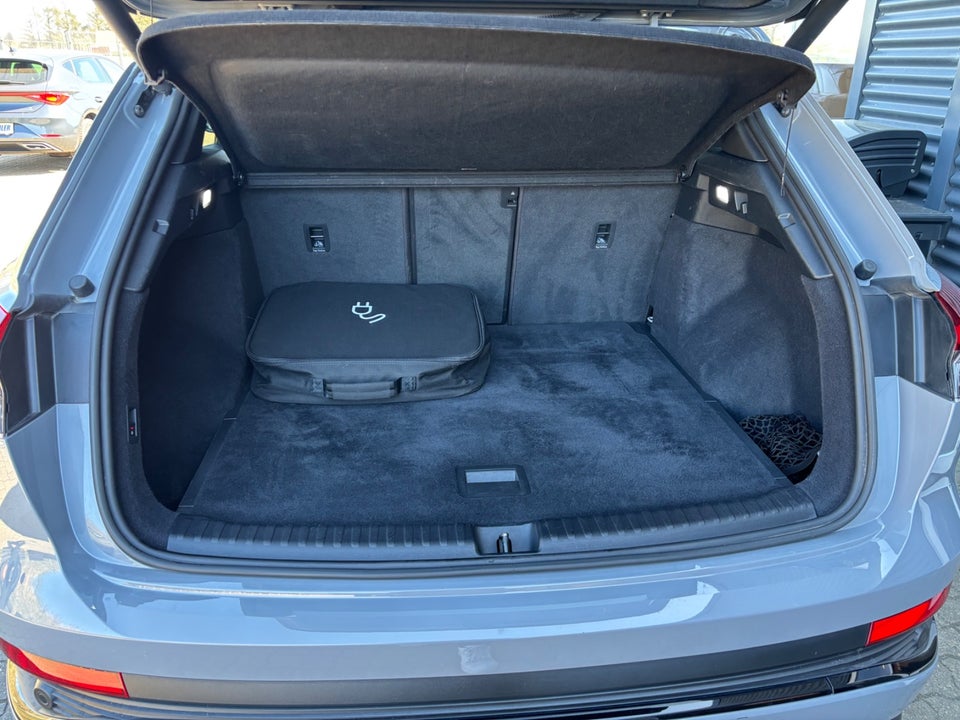 Audi Q4 e-tron 50 S-line quattro 5d