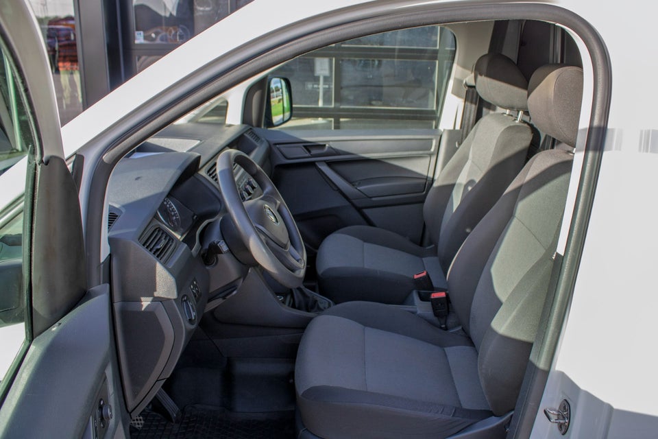 VW Caddy Maxi 1,6 TDi 102 Van 4d