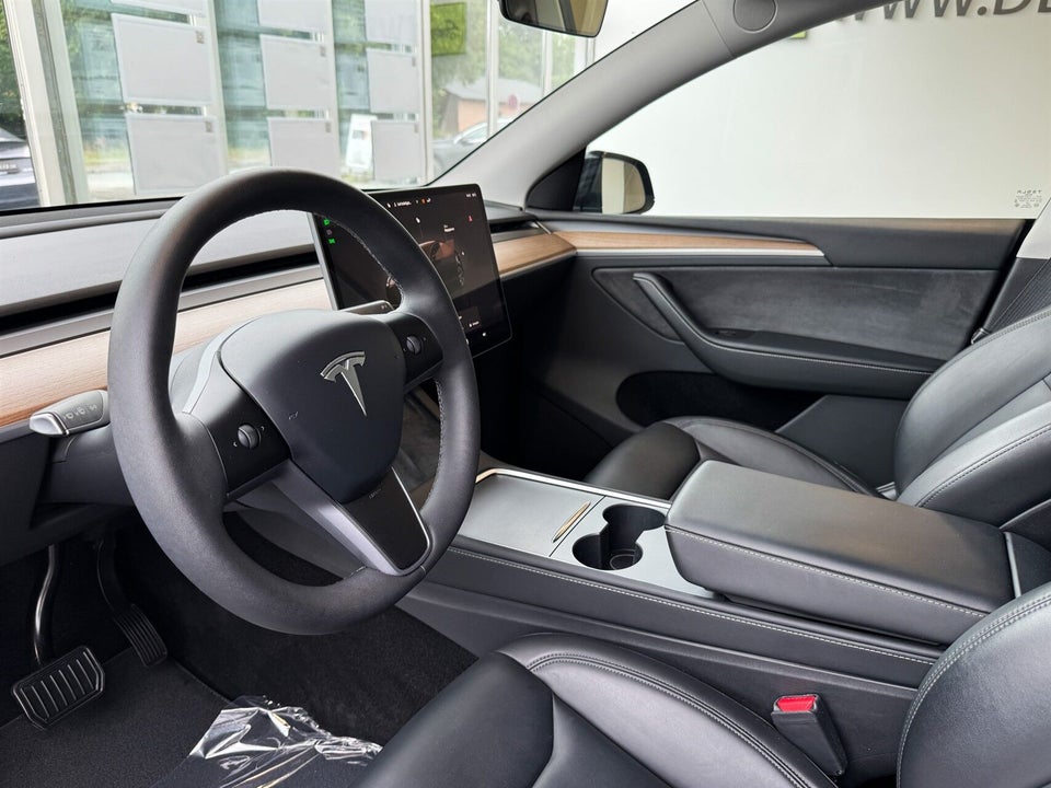 Tesla Model Y Long Range RWD 5d