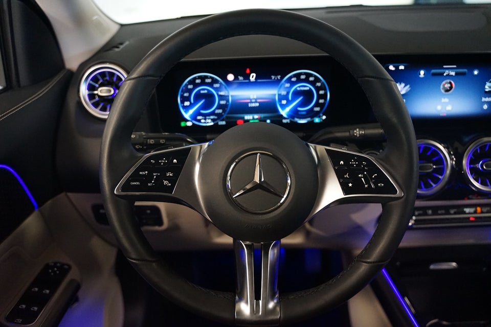 Mercedes EQA250+ Progressive 5d