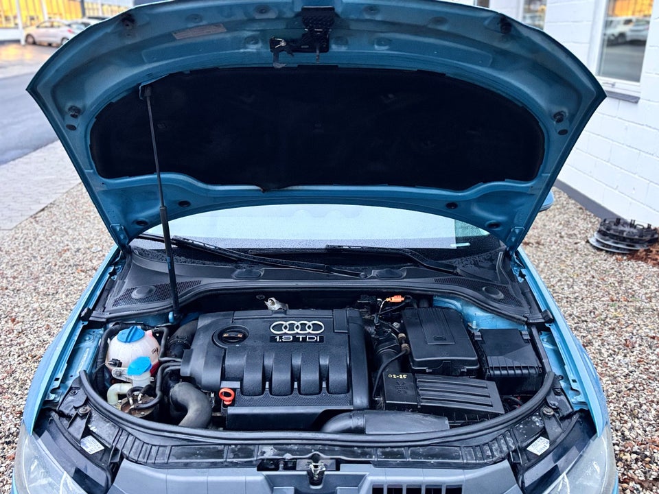 Audi A3 1,9 TDi Ambiente Sportback 5d