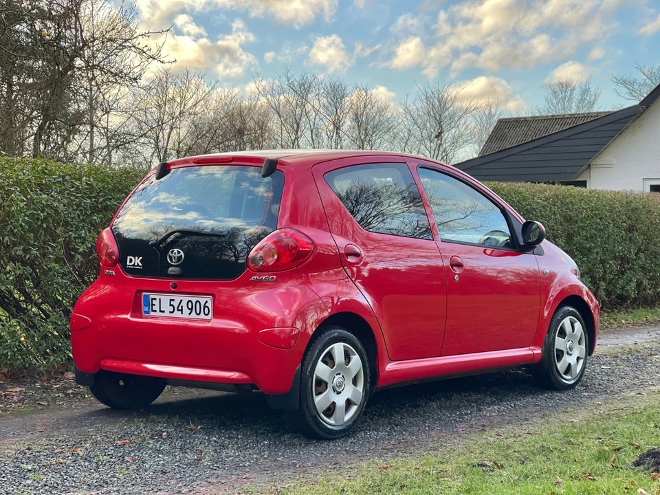Toyota Aygo 1,0 Plus 5d