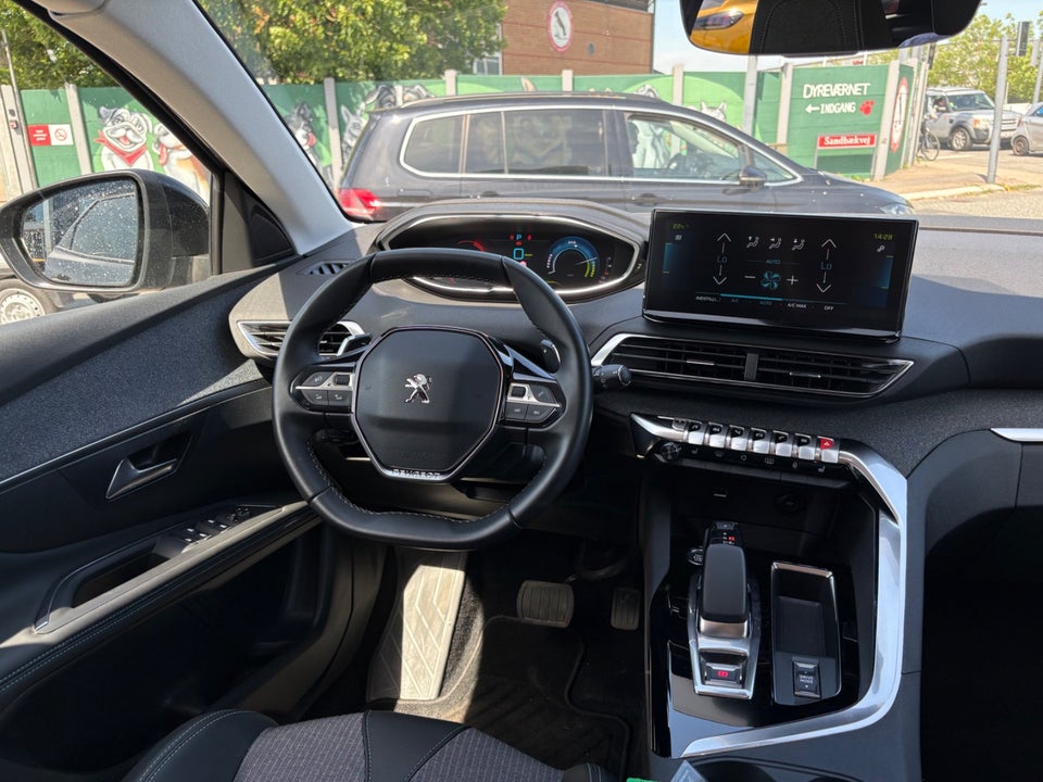 Peugeot 3008 1,6 Hybrid Allure Pack EAT8 5d