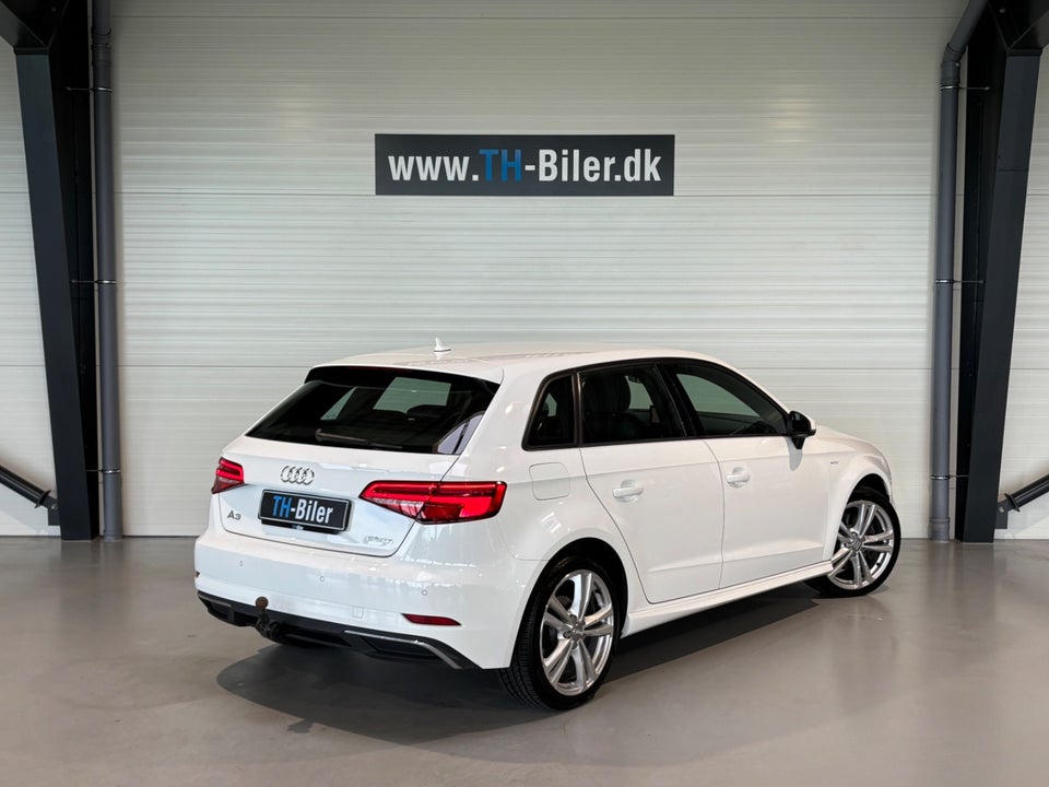 Audi A3 1,4 e-tron S-line Sportback S-tr. 5d
