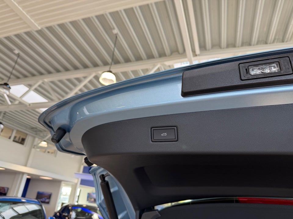 Ford Explorer 77 Select Extended Range 5d