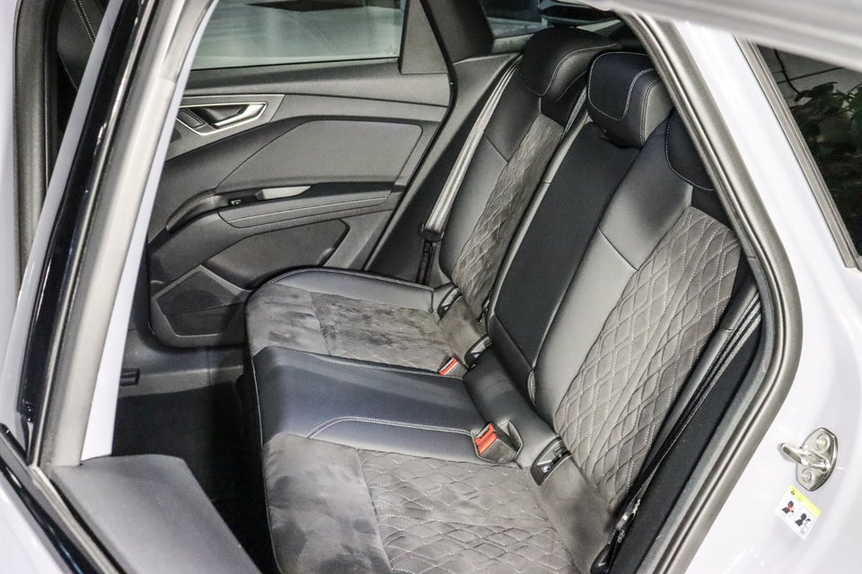 Audi Q4 e-tron 50 S-line Sportback quattro 5d