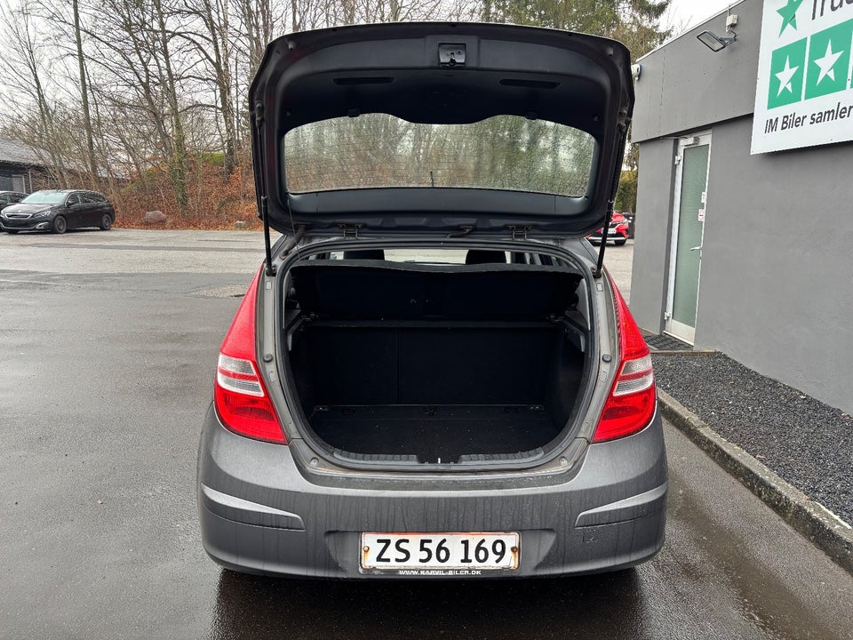 Hyundai i30 1,4 CVVT 109 Comfort 5d