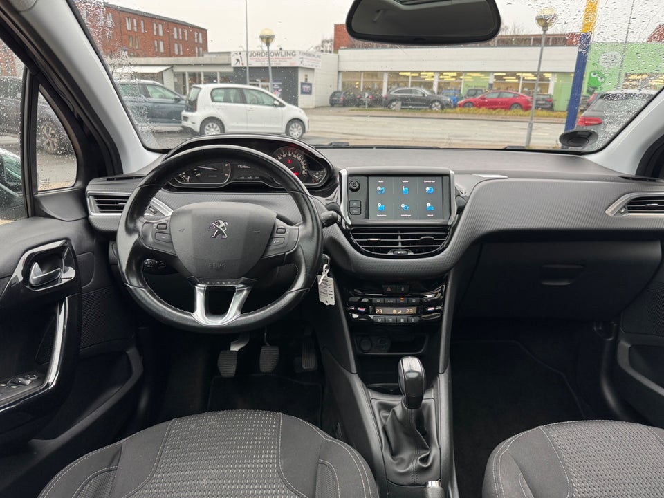 Peugeot 208 1,6 BlueHDi 100 Allure Sky 5d