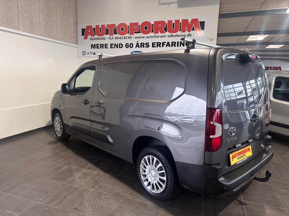 Toyota ProAce City 1,5 D 102 Long Comfort 5d