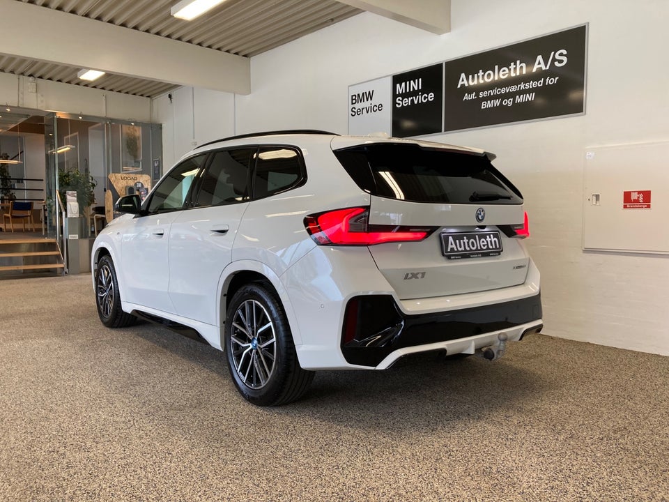 BMW iX1 xDrive30 Fully Charged M-Sport 5d