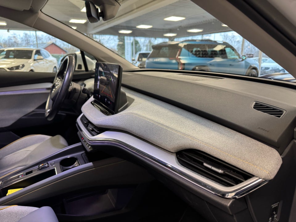 Skoda Enyaq 80 iV Selection Lounge 5d