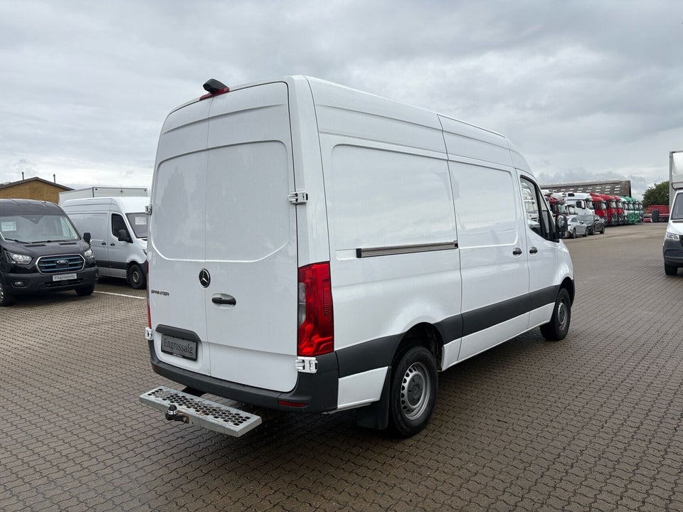 Mercedes Sprinter 317 2,0 CDi A2 Kassevogn aut. RWD