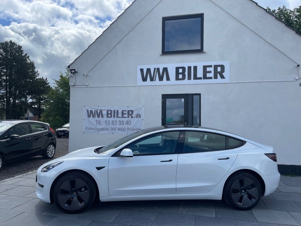 Tesla Model 3 Long Range AWD 4d