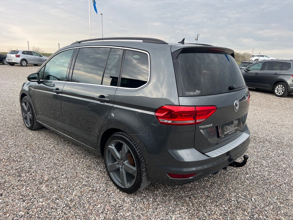 VW Touran 1,6 TDi 115 IQ.Drive DSG 7prs 5d