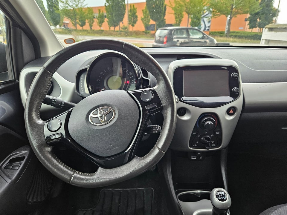 Toyota Aygo 1,0 VVT-i x-cite 5d