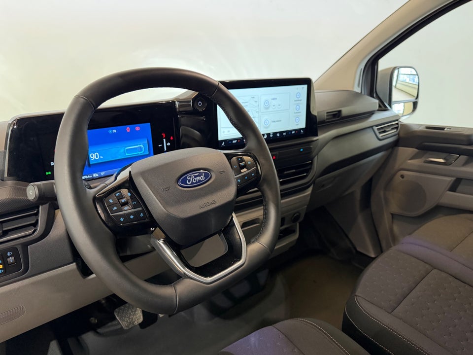 Ford E-Transit Custom 320S 64 Limited