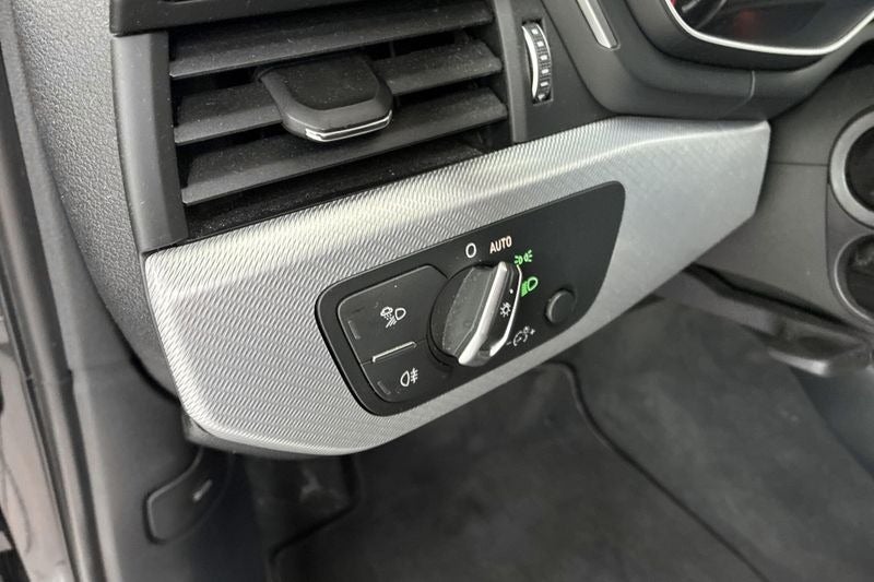 Audi A4 40 TFSi Sport Prestige Tour Avant S-tr. 5d
