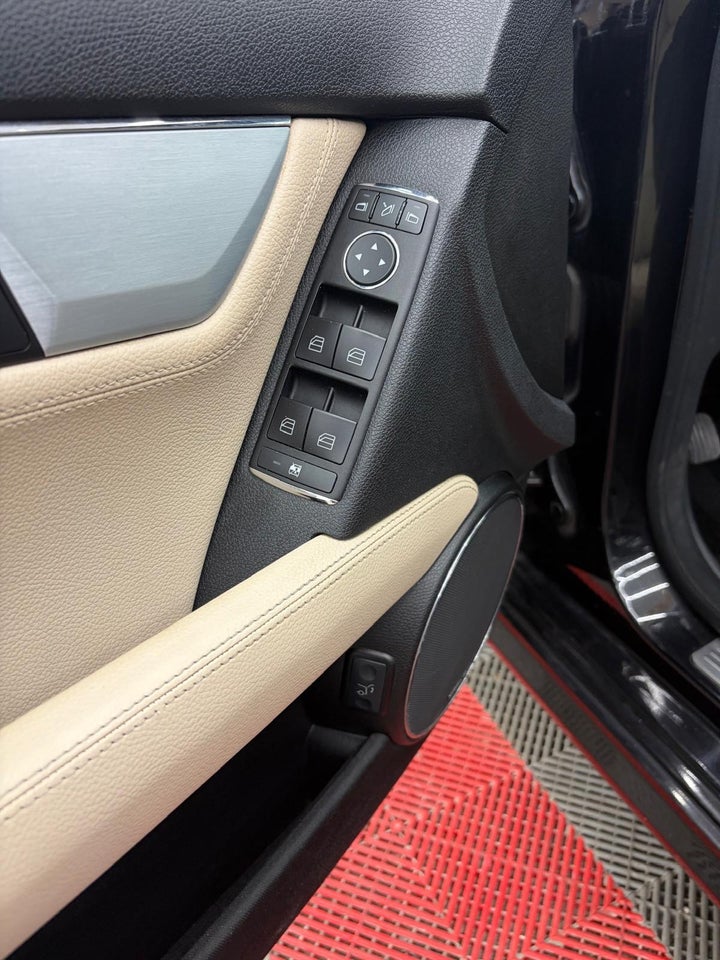 Mercedes C320 3,0 CDi Avantgarde stc. aut. 5d