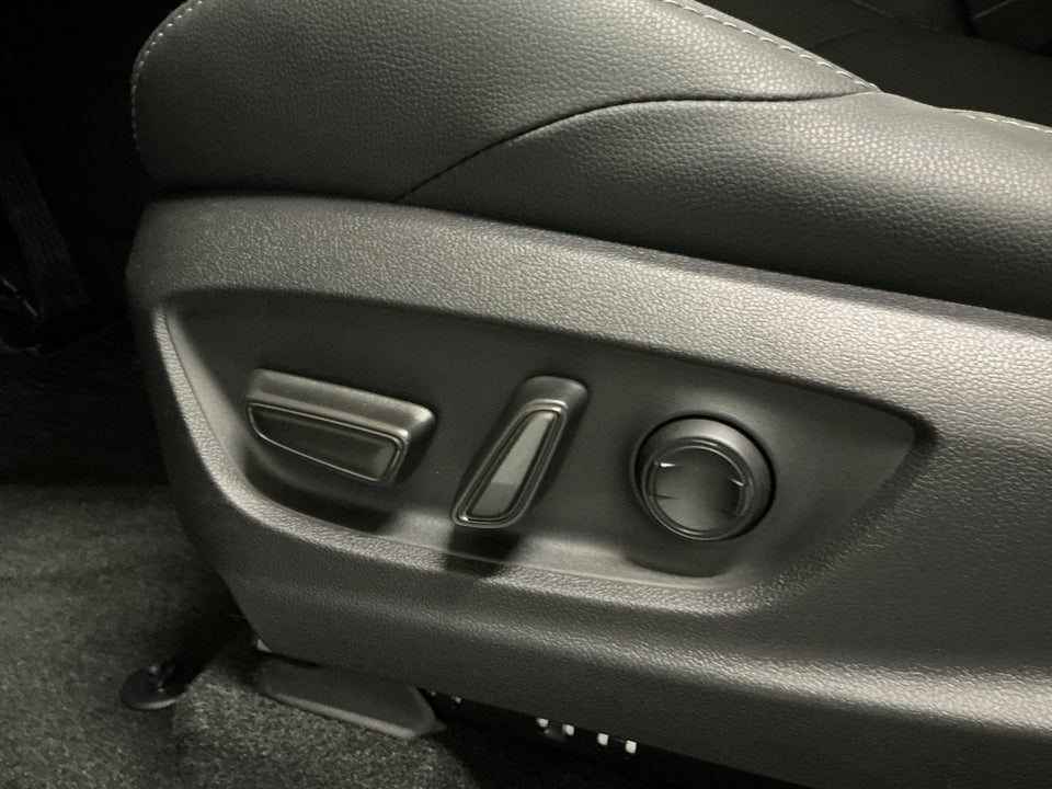 Toyota bZ4X Executive 5d