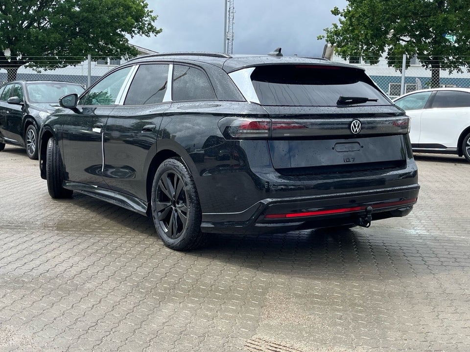 VW ID.7 77 Pro Tourer 5d