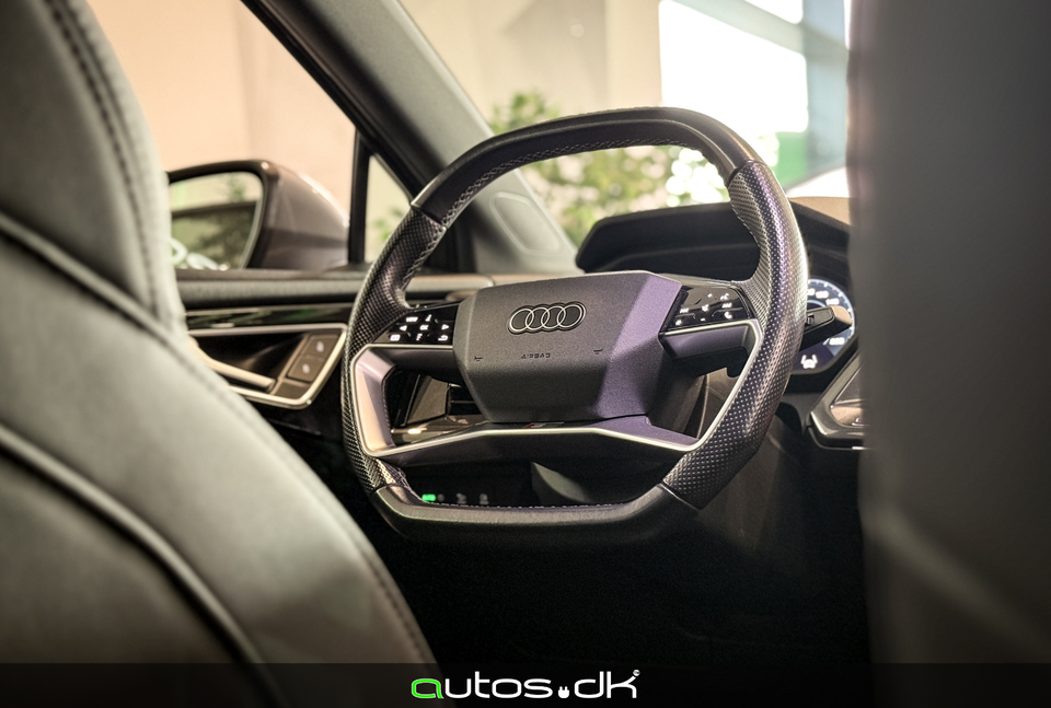 Audi Q4 e-tron 40 S-line 5d