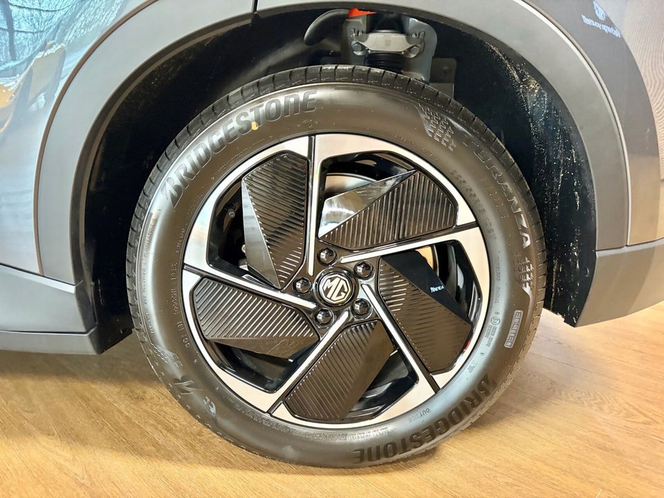 MG MGS5 64 Luxury 5d