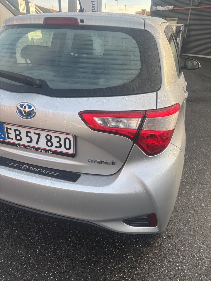 Toyota Yaris 1,5 Hybrid H1 e-CVT 5d