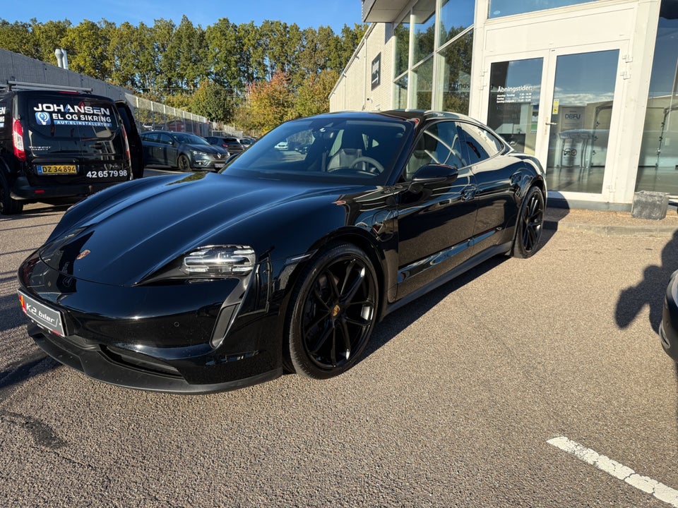 Porsche Taycan Performance+ 4d