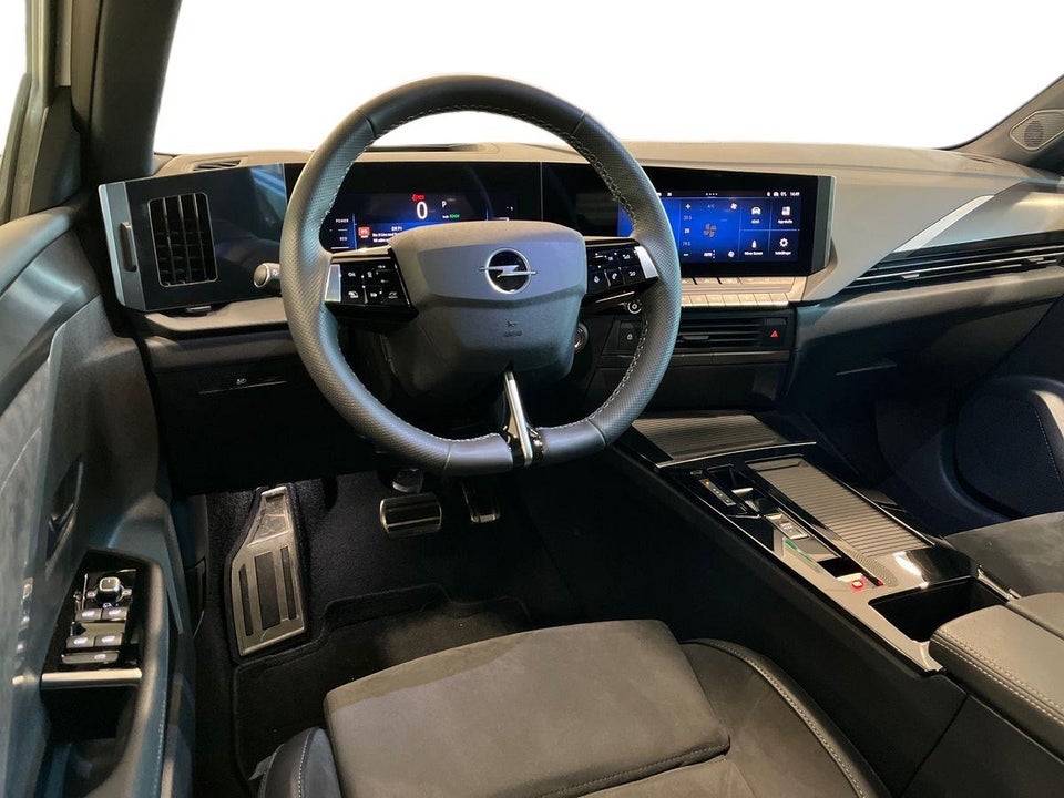 Opel Astra-e 54 Ultimate 5d