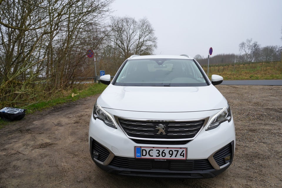 Peugeot 5008 1,2 e-THP 130 Access 7prs 5d