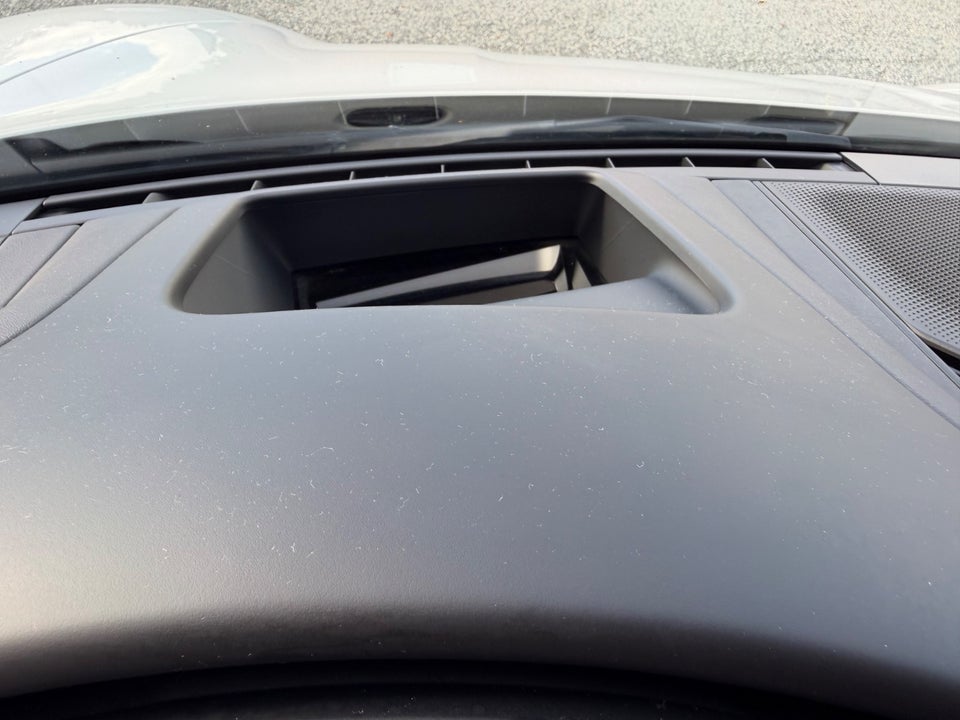 Porsche Taycan Performance+ 4d