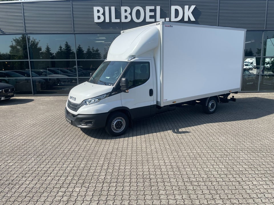 Iveco Daily 3,0 35S18 4100mm Box m/lift AG8