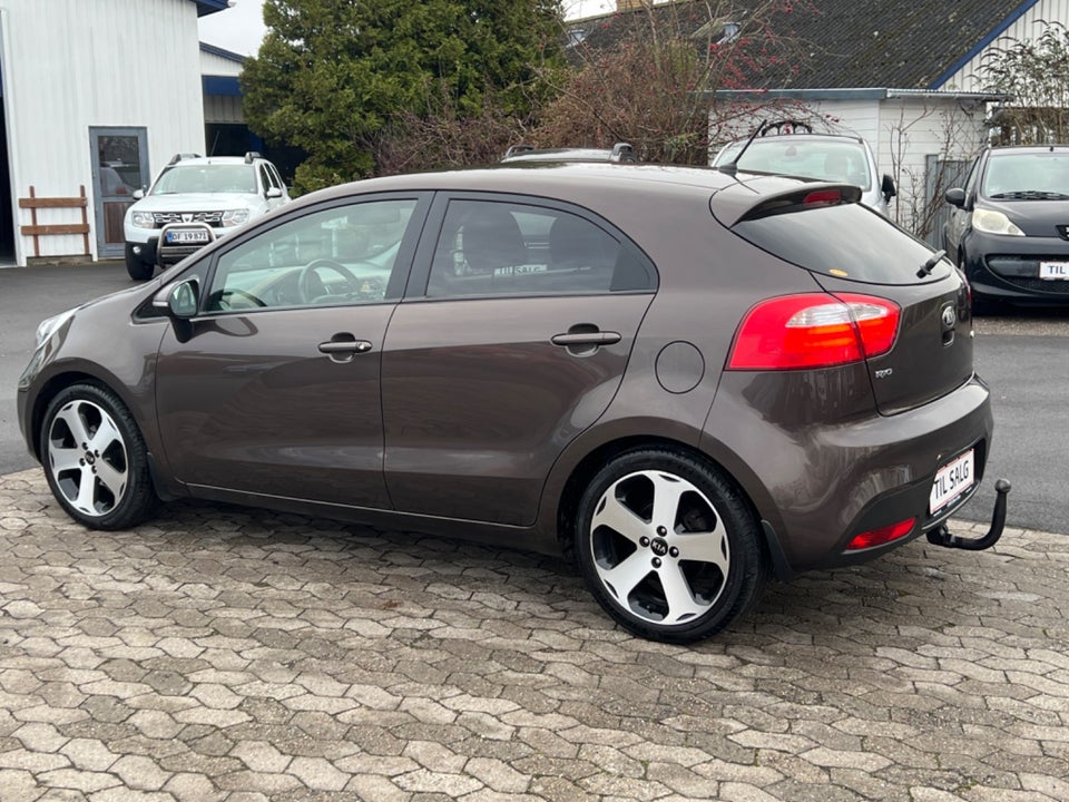 Kia Rio 1,2 CVVT Exclusive 5d