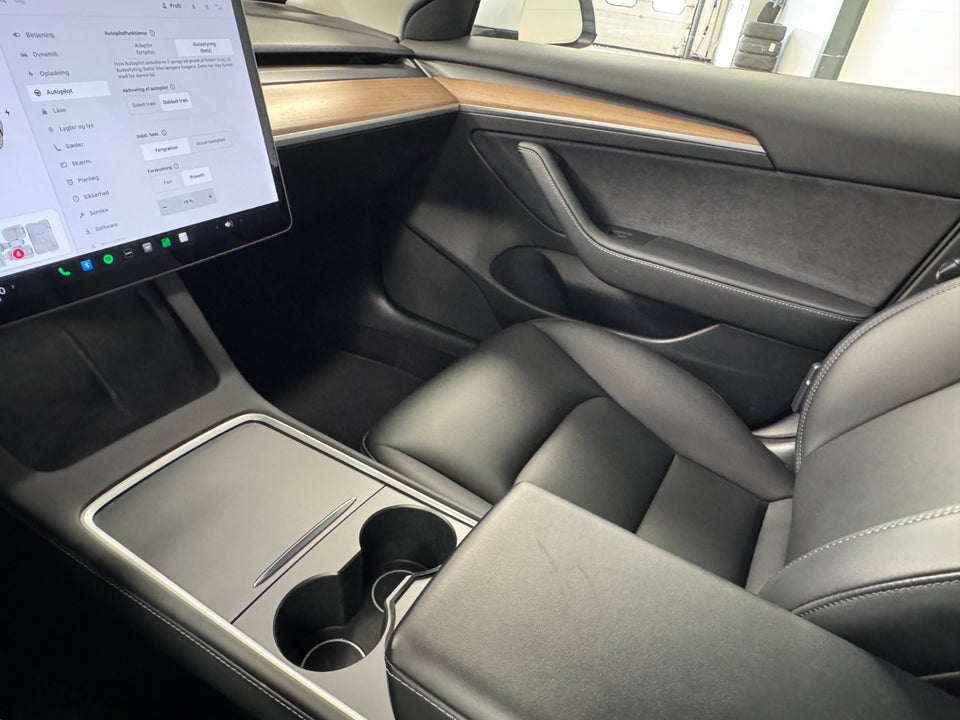 Tesla Model 3 Long Range AWD 4d