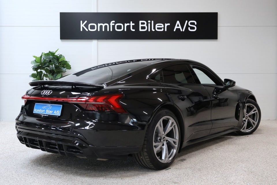 Audi e-tron GT quattro 4d