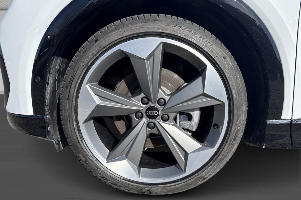 Audi Q4 e-tron 45 Ultra quattro 5d