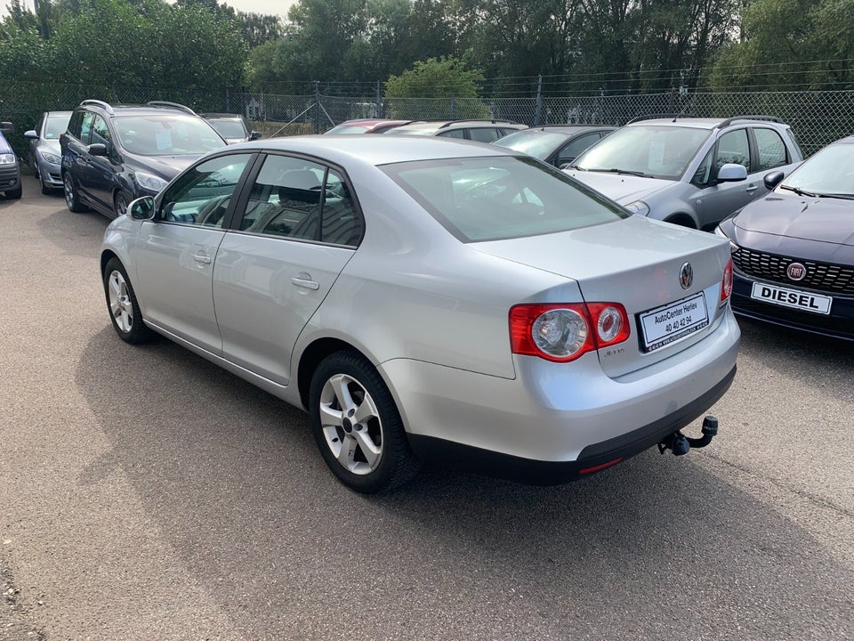 VW Jetta 1,9 TDi 105 Trendline BM 4d