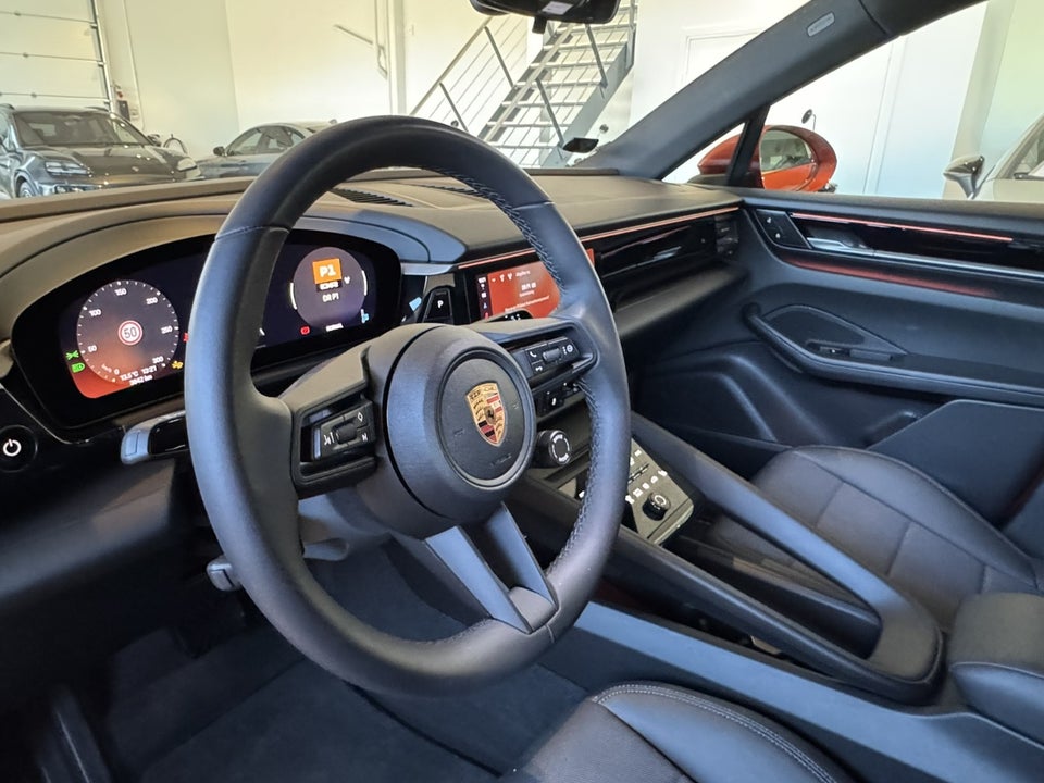 Porsche Macan 4 5d
