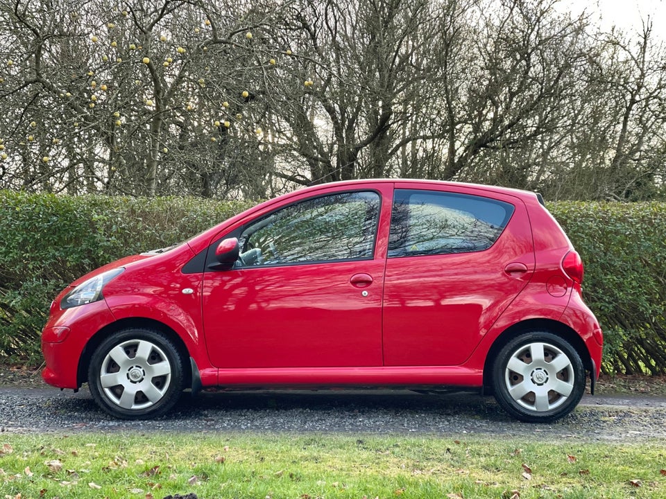 Toyota Aygo 1,0 Plus 5d