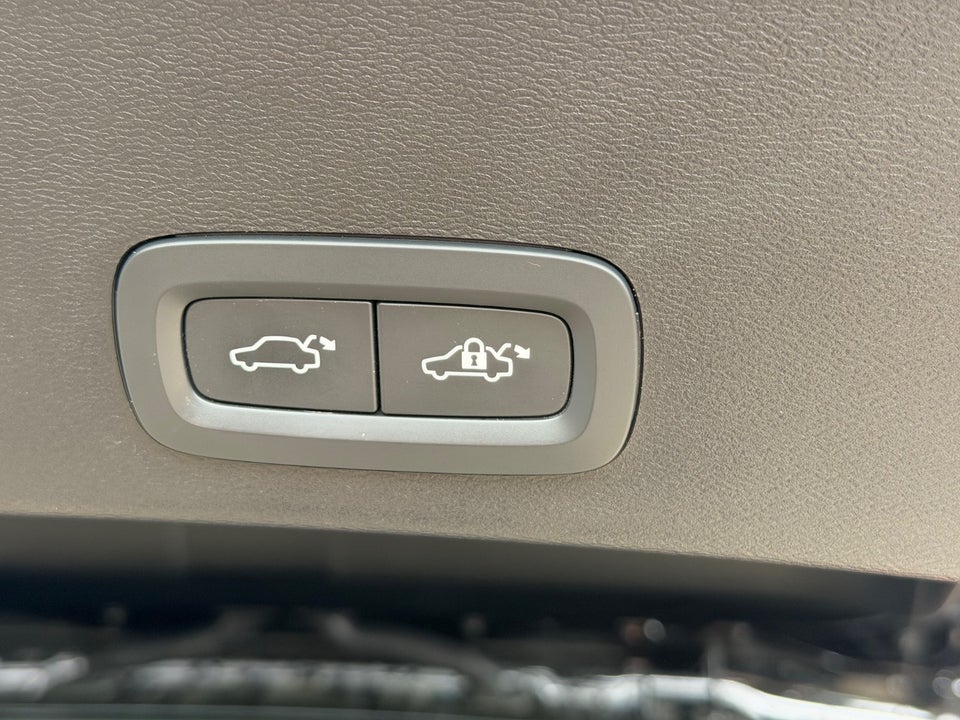 Volvo XC40 ReCharge Core 5d