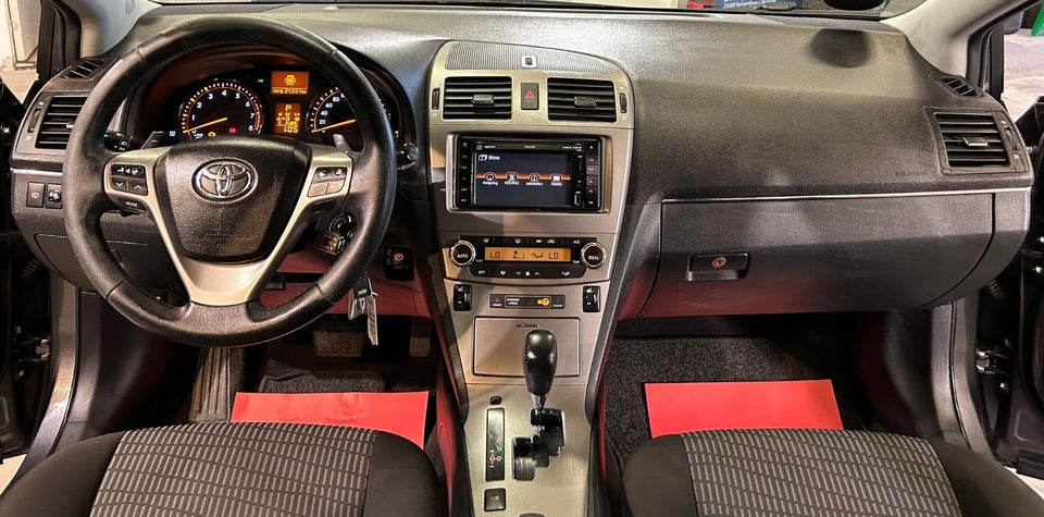 Toyota Avensis 2,0 VVT-i TX E-CVT 4d