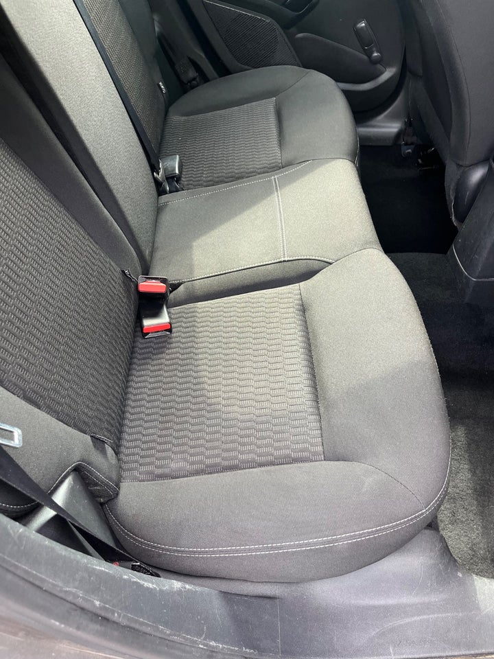 Peugeot 208 1,2 PureTech 82 Signature 5d