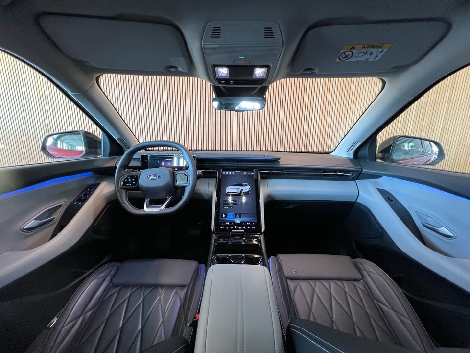 Ford Explorer 79 Premium Extended Range AWD 5d