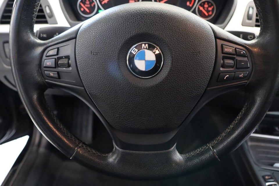 BMW 320d 2,0 Touring aut. 5d