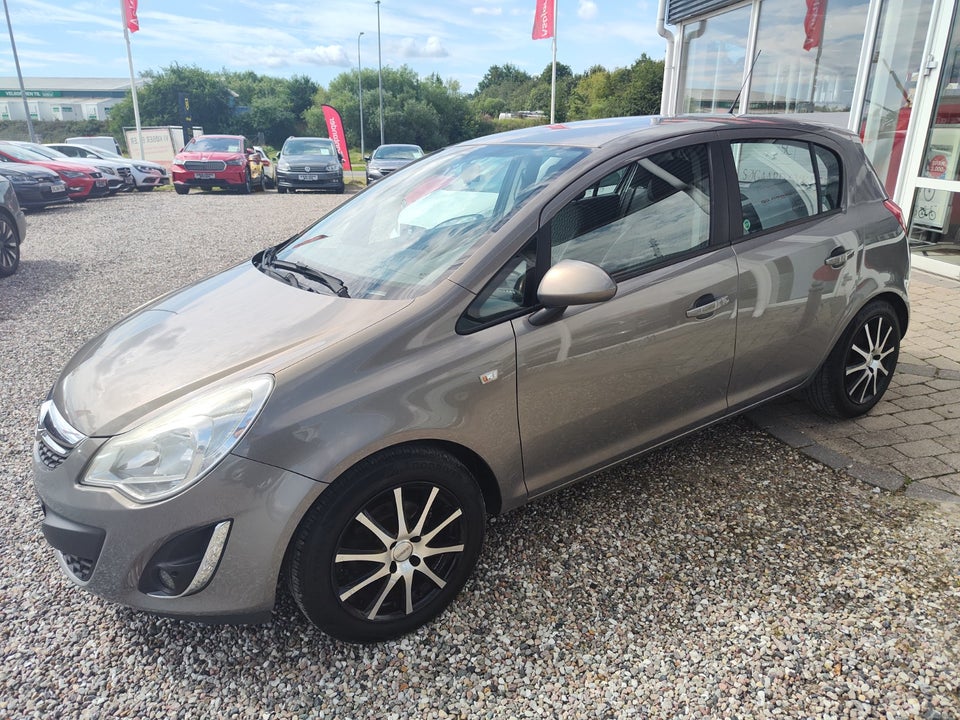 Opel Corsa 1,4 16V Cosmo 5d