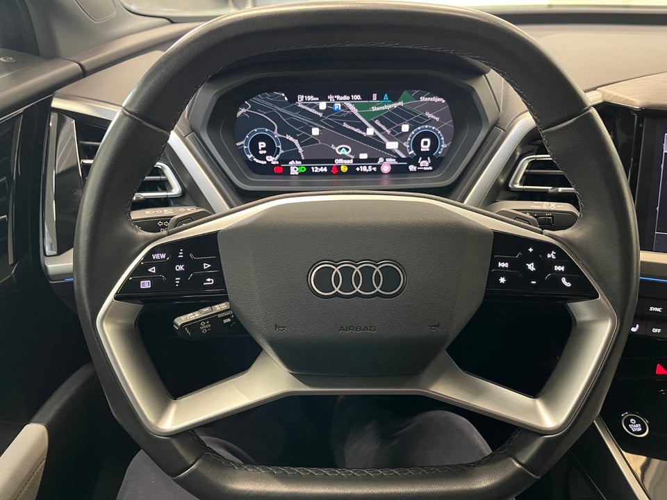 Audi Q4 e-tron 45 S-line 5d