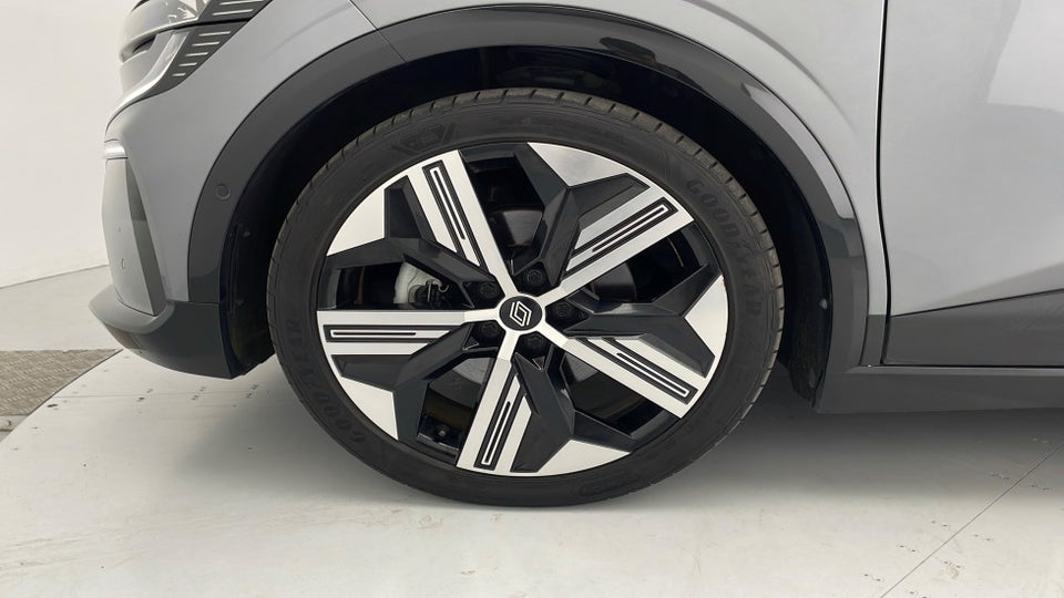 Renault Megane E-Tech 60 Iconic 5d