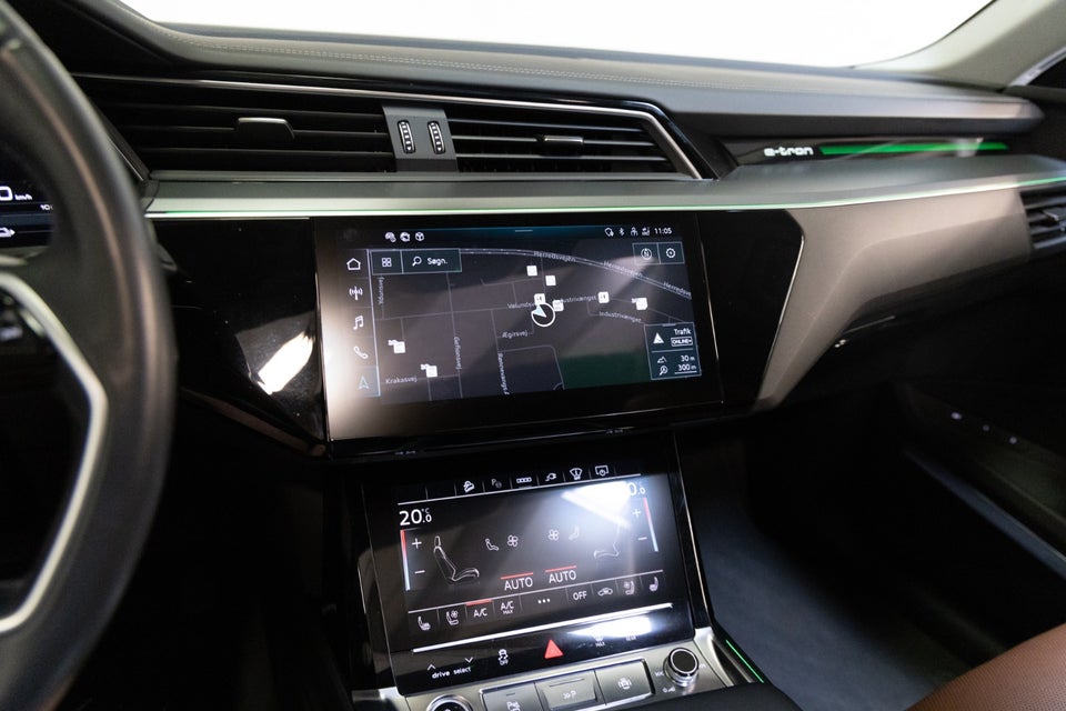 Audi Q8 e-tron 55 S-line quattro 5d