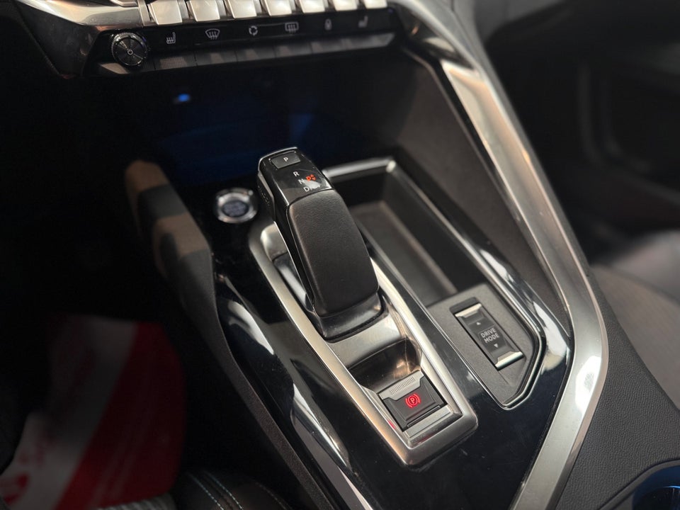 Peugeot 3008 1,6 Hybrid Allure Pack EAT8 5d