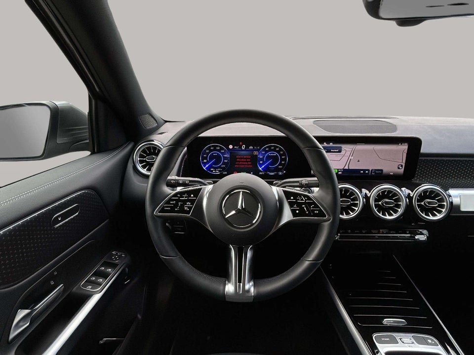 Mercedes EQB300 Progressive 4Matic 5d